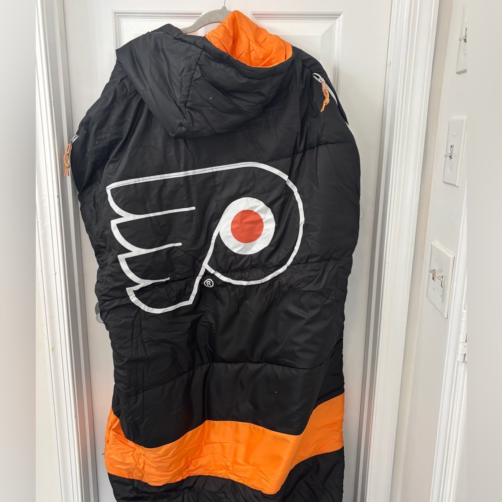 NWT Poler x Philadelphia Flyers Reversible NHL Napsak•Poncho•Orange•black•NWT